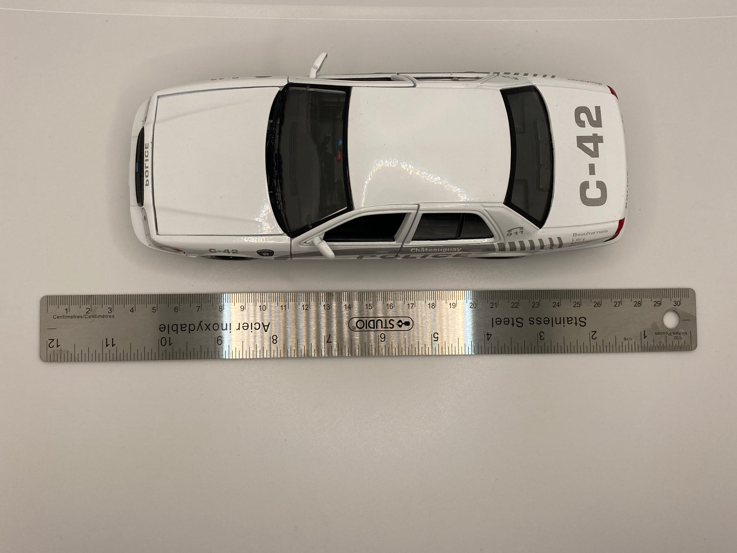 Service de police de Châteauguay - Ford Crown Victoria 1/24