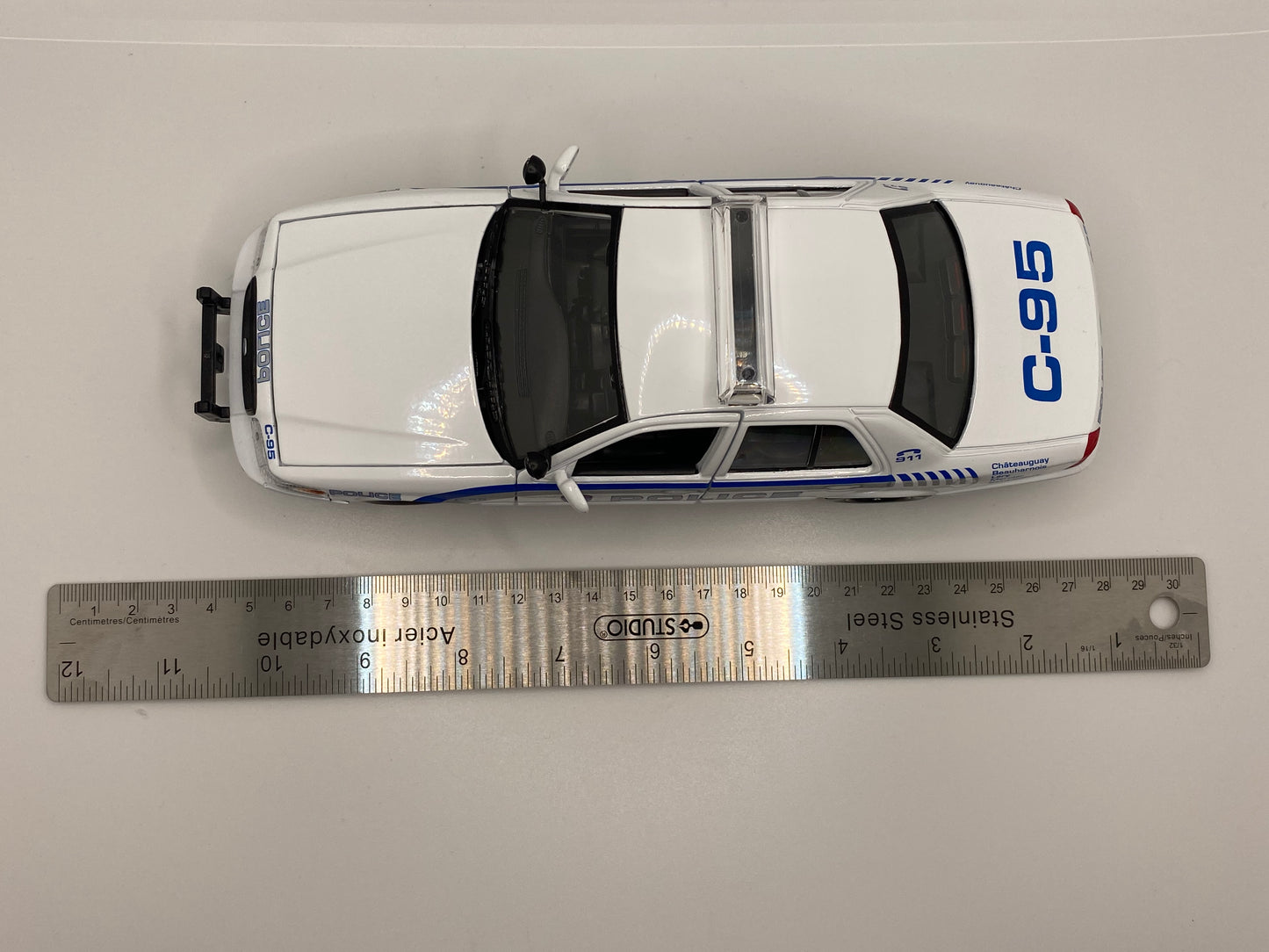 Service de police de Châteauguay - Ford Crown Victoria 1/24
