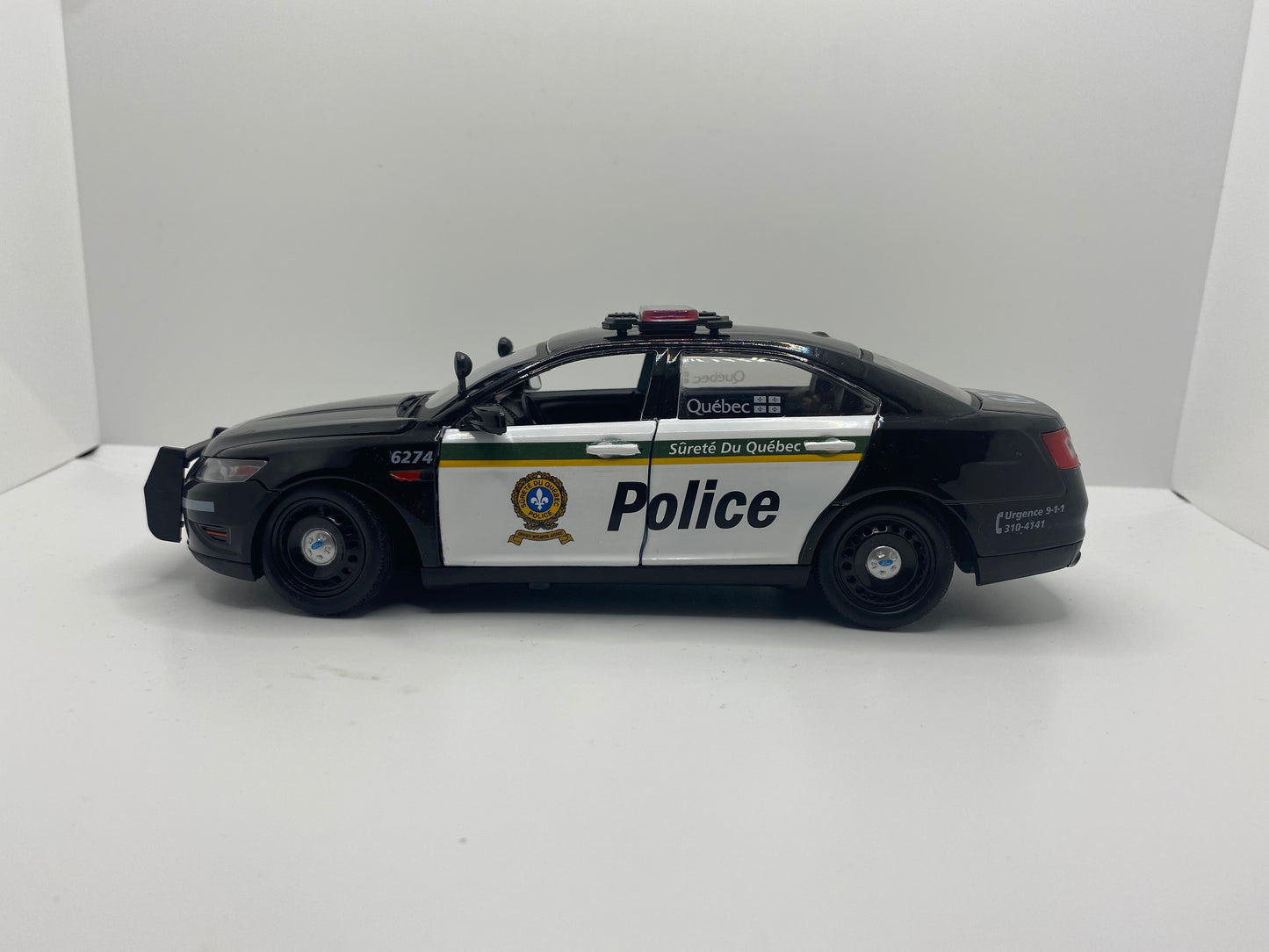 Sûreté du Québec - SQ - Ford Taurus