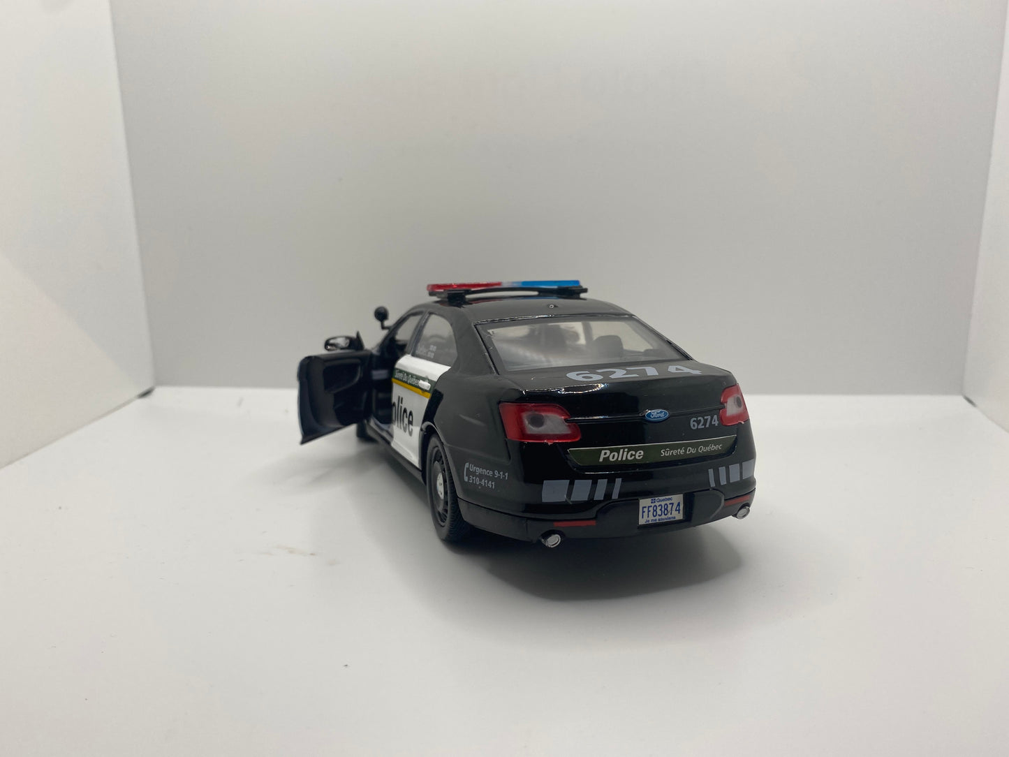 Sûreté du Québec - SQ - Ford Taurus