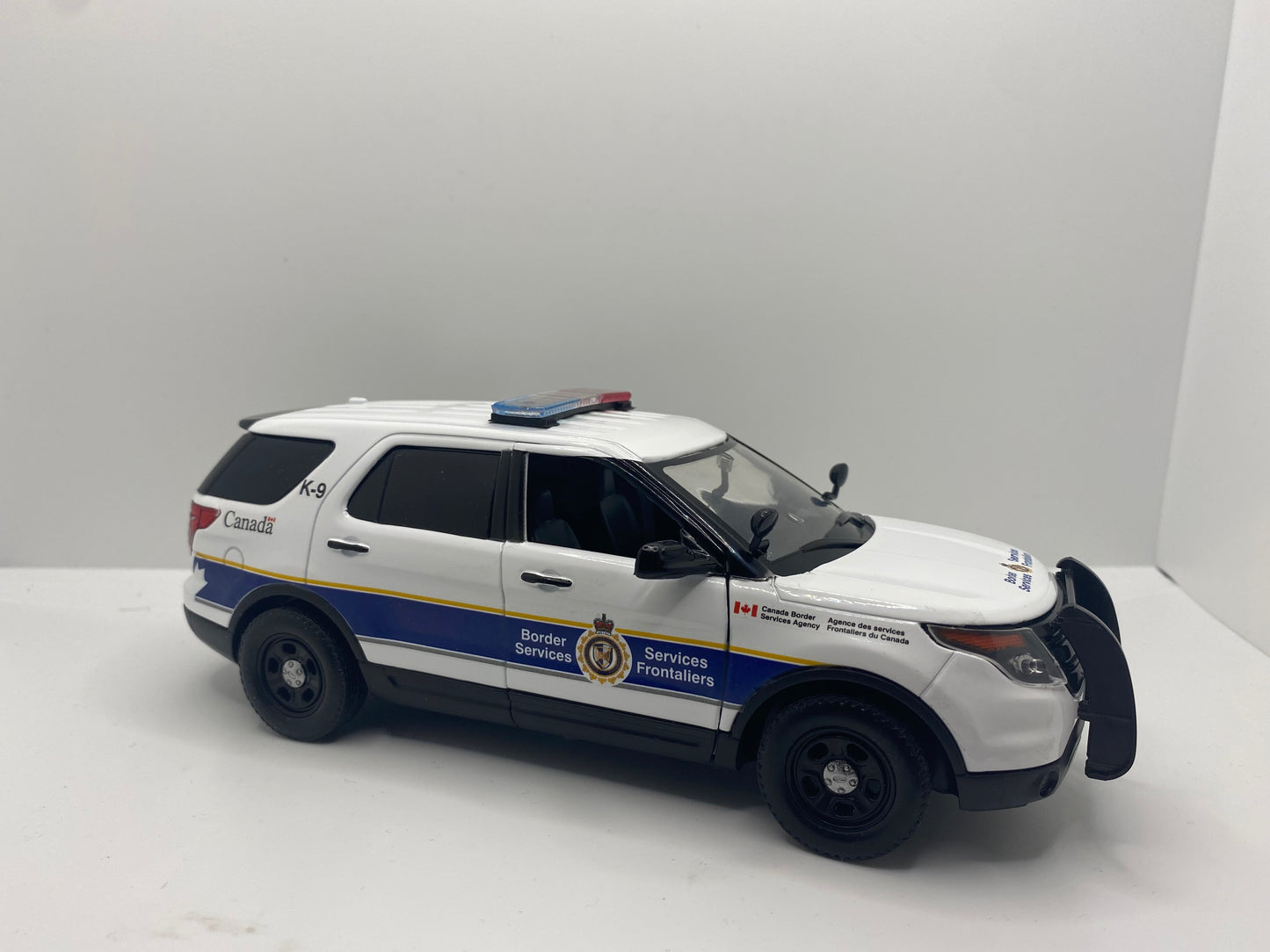 Service Frontalier du Canada - CBSA - Ford explorer 2015 1/24