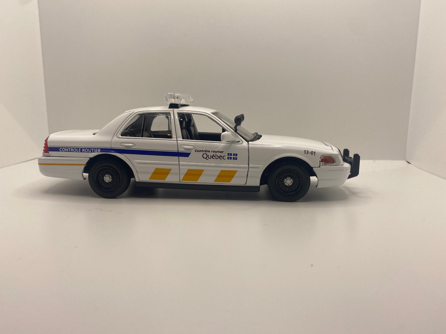 Contrôle Routier du Québec - Ford Crown Victoria 2010