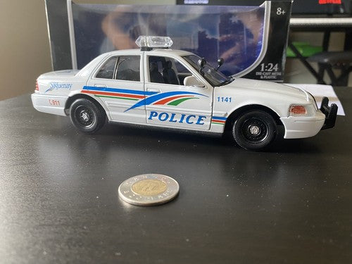 Diecast 1/24 - Crown Victoria - Quebec Police De Saguenay
