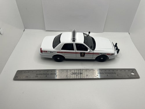 Police Militaire - MP - Ford Crown Victoria - Motor Max 1/24