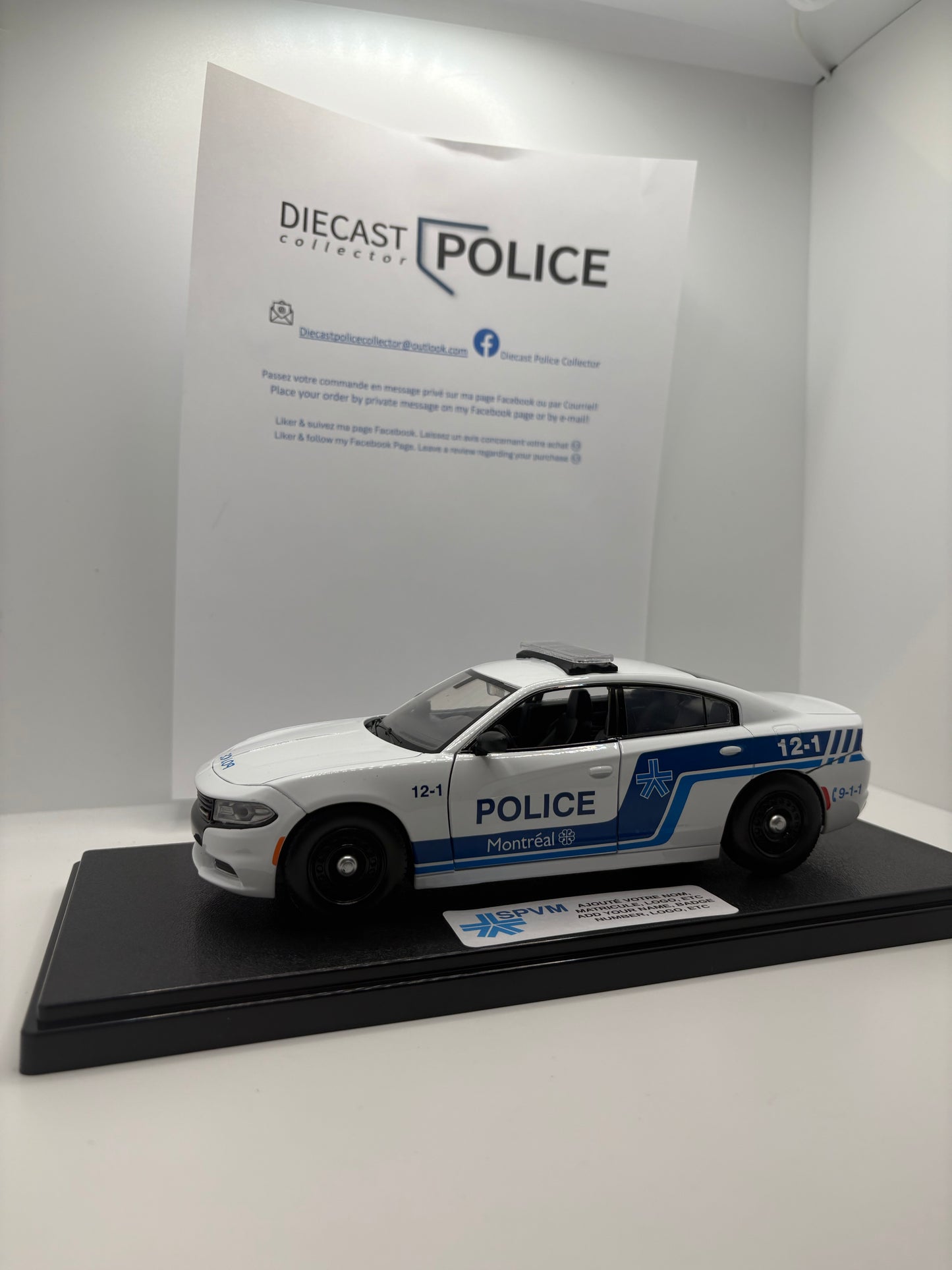 Service de police de la ville de Montréal / SPVM - Dodge Charger 2022 1/24 - Présentoir personnalisé en extra $