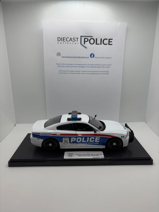 Service de police Saint-Jean-sur-Richelieu - Dodge Charger 2011 1/24