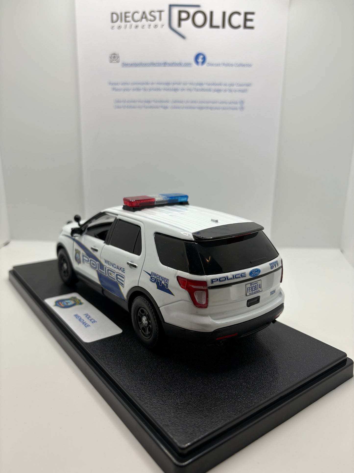 Police de Wendake - Ford Explorer 1/24 - Présentoir personnalisé en extra $
