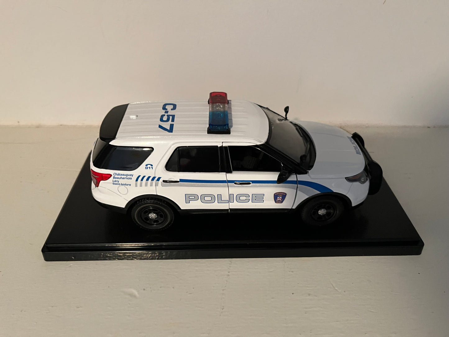 Service de police de Châteauguay - Ford explorer 2015 1/24