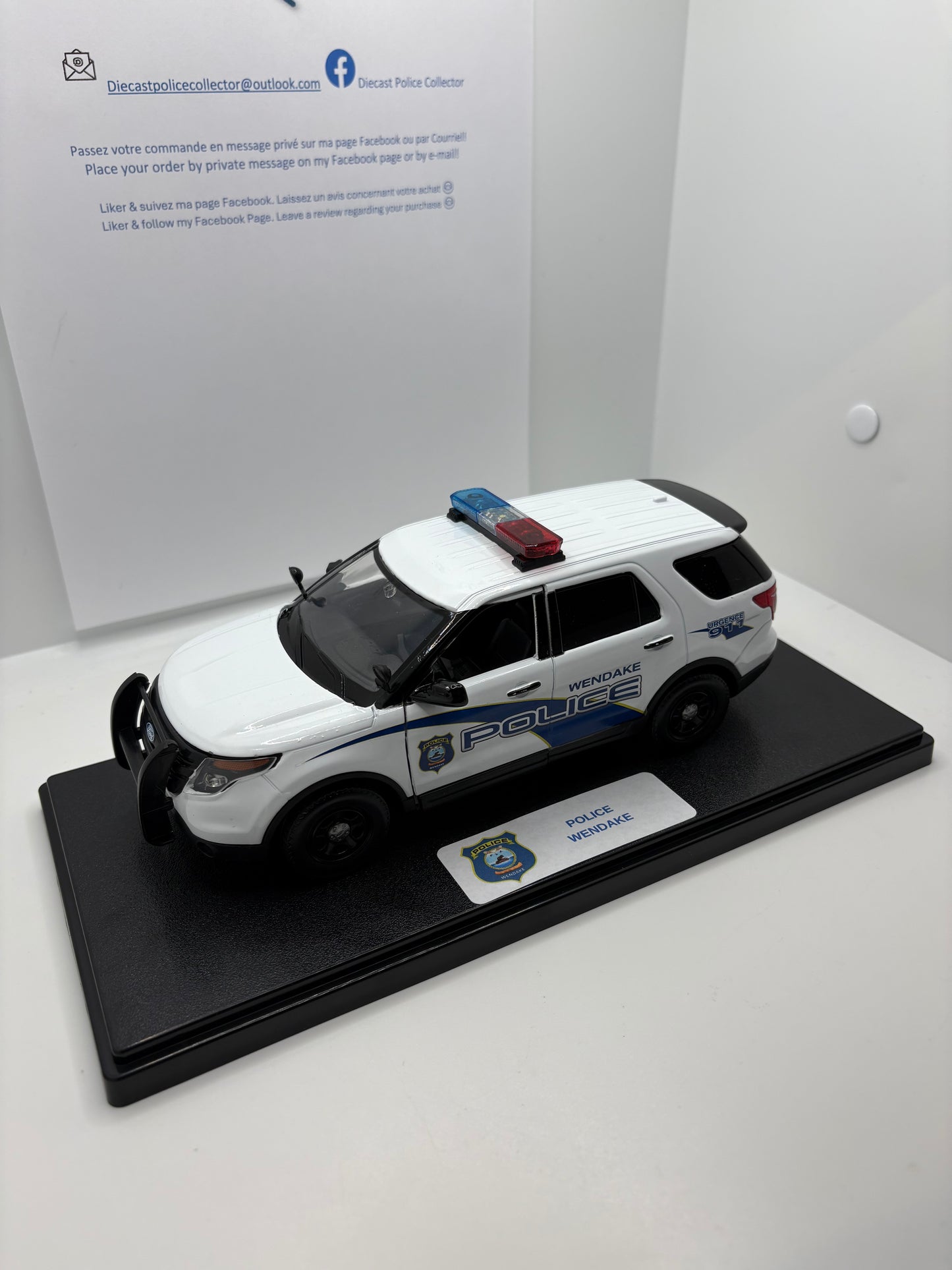 Police de Wendake - Ford Explorer 1/24 - Présentoir personnalisé en extra $