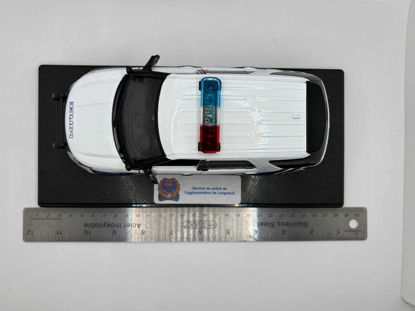 Service de police de l’agglomération de Longueuil - Ford Explorer 2015 1/24 - Présentoir personnalisé en extra $
