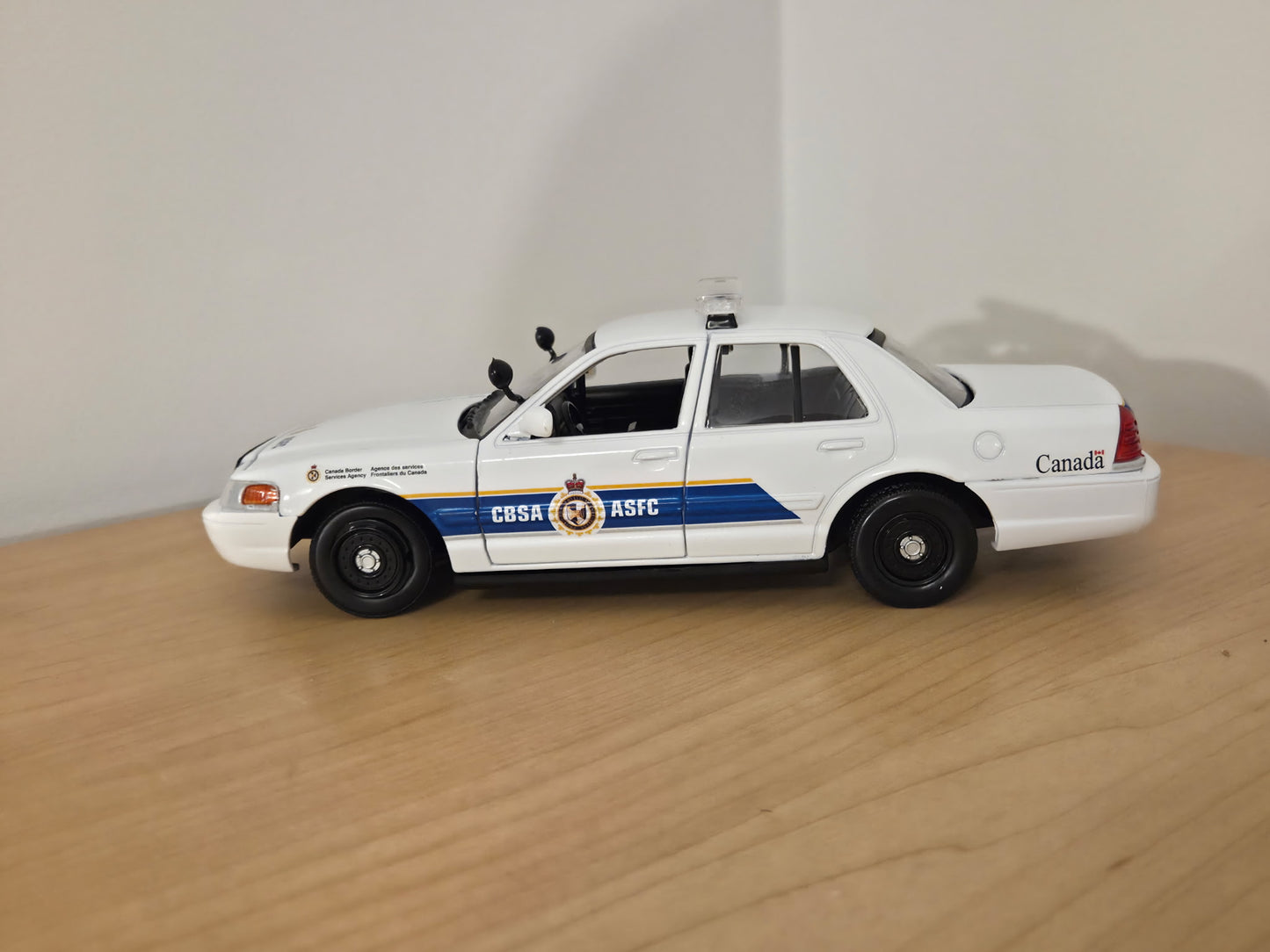 Service Frontalier du Canada - CBSA - Ford Crown Victoria 1/24