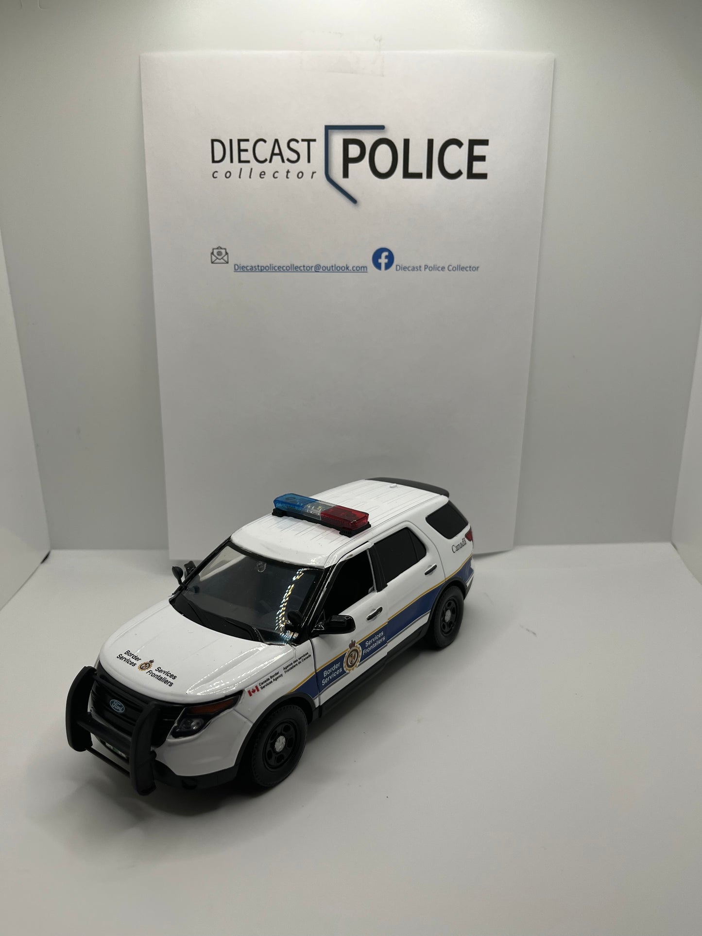 Service Frontalier du Canada - CBSA - Ford explorer 2015 1/24