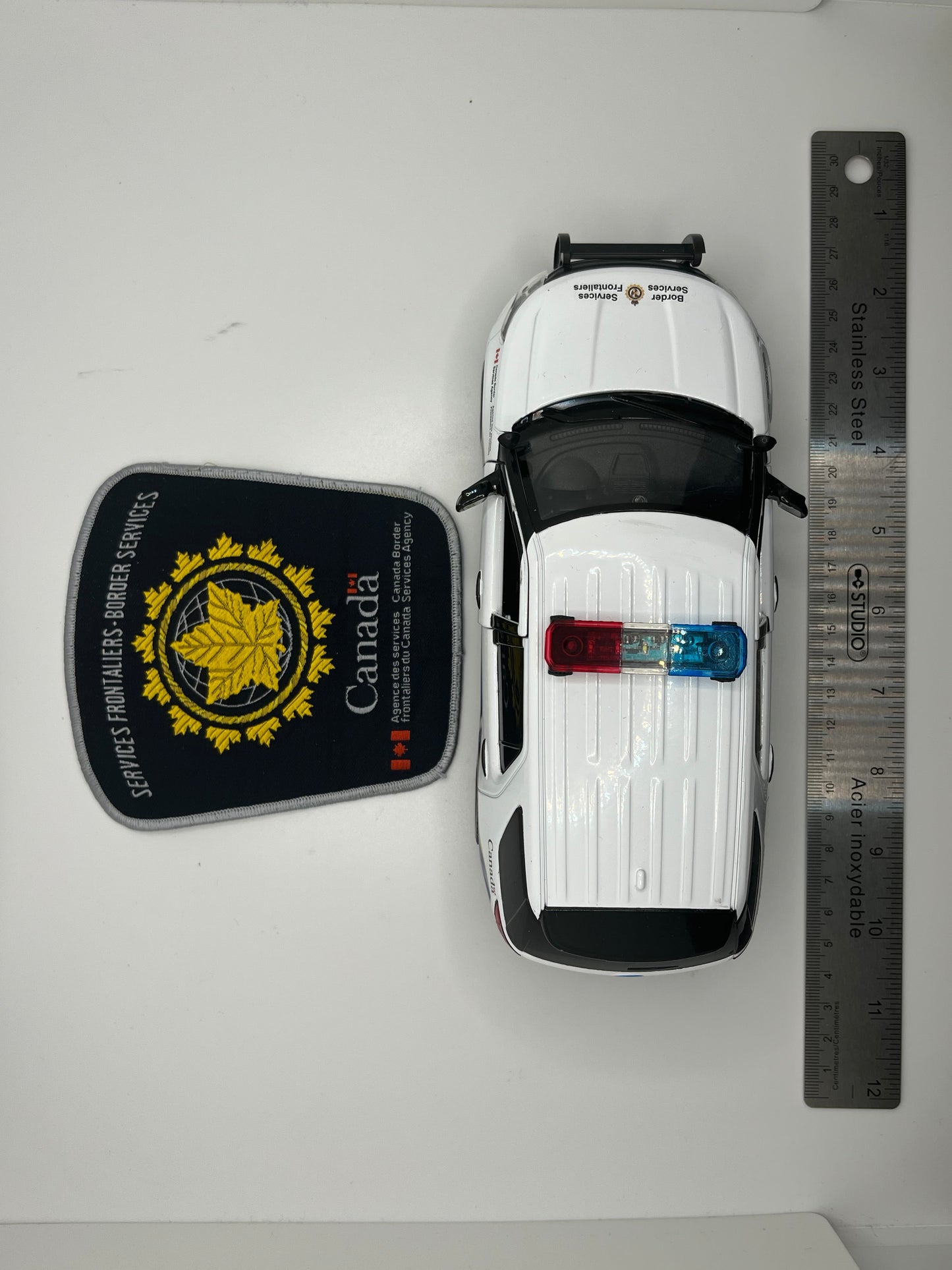 Service Frontalier du Canada - CBSA - Ford explorer 2015 1/24